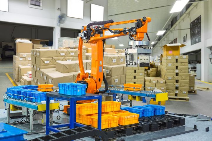Material Handling Machines Overview: Explore Key Facts, Functions, and Industrial Applications